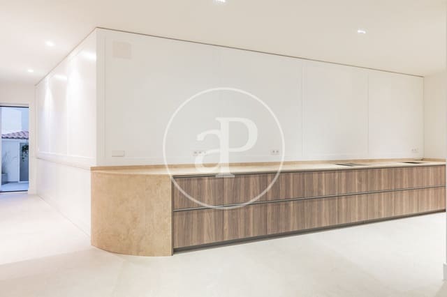Apartamento de 2 habitaciones en Universidad, Madrid ciudad en venta - 1.350.000 € (Ref: 9468501)
