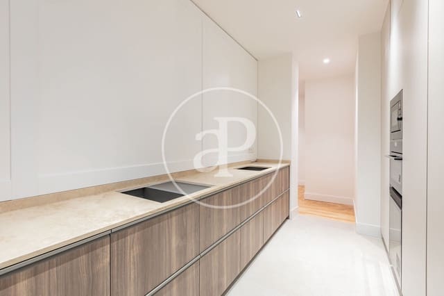 Apartamento de 2 habitaciones en Universidad, Madrid ciudad en venta - 1.350.000 € (Ref: 9468501)