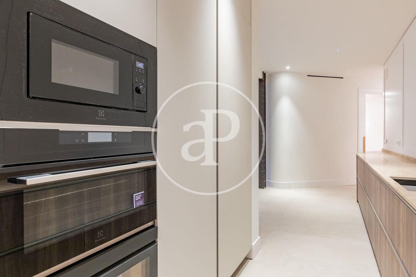 Apartamento de 2 habitaciones en Madrid ciudad en venta - 1.350.000 € (Ref: 9468501)