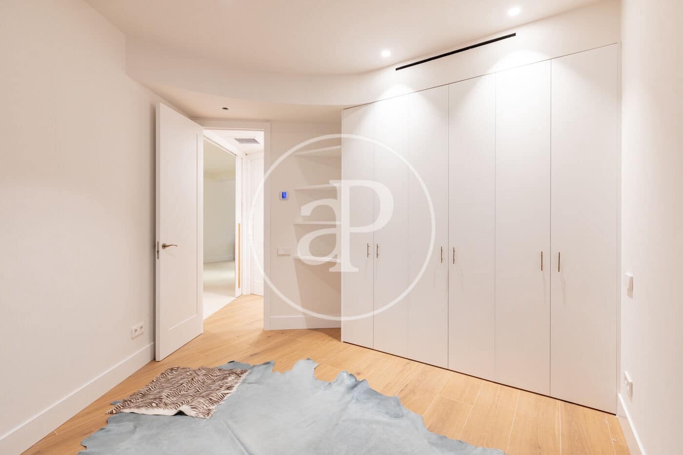 Apartamento de 2 habitaciones en Madrid ciudad en venta - 1.350.000 € (Ref: 9468501)