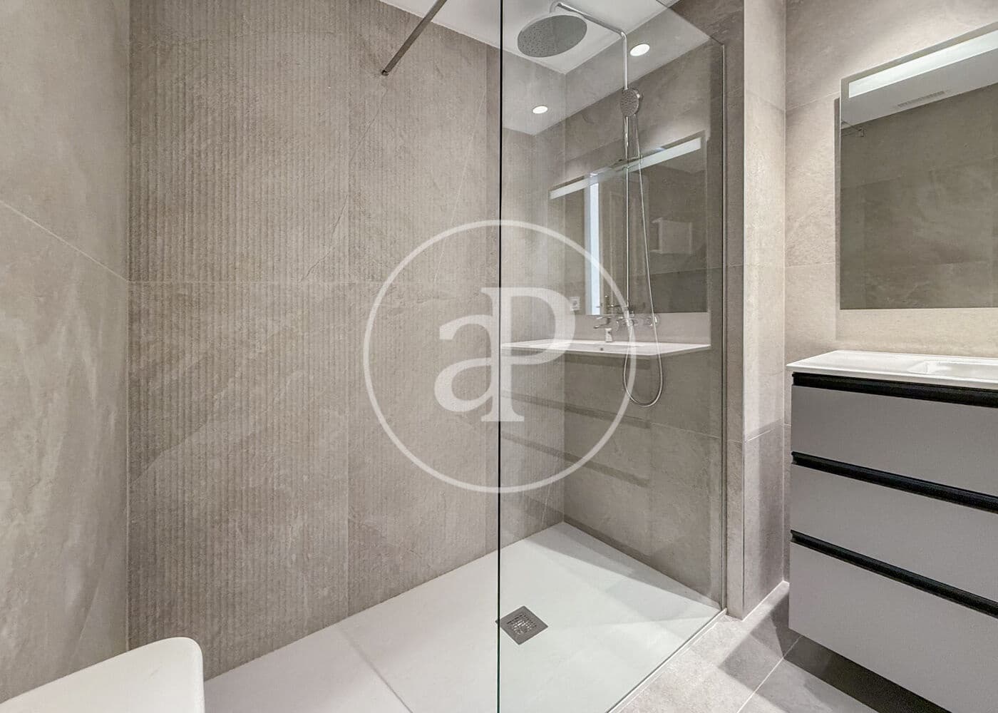 3 sypialnia Apartament do wynajęcia w Miasto Madryt - 2 600 € (Ref: 9472978)