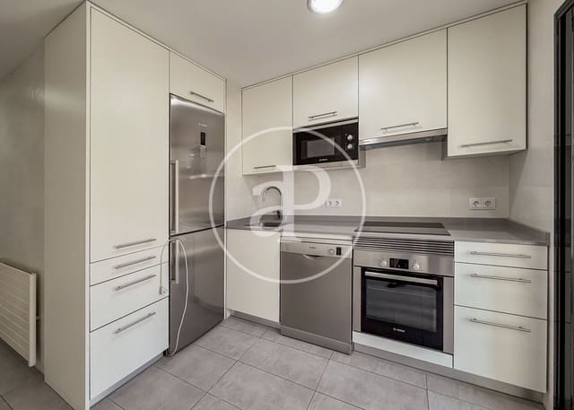 3 Zimmer Apartment zu vermieten in Pacífico, Madrid Stadt - 2.600 € (Ref: 9472978)