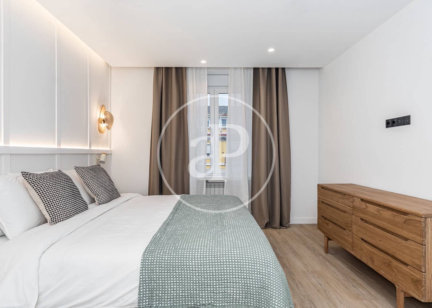 2 soveværelse Lejlighed til salg i Madrid by - € 1.375.000 (Ref: 9472980)