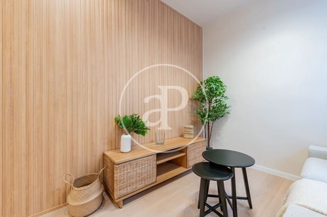 3 makuuhuone Huoneisto vuokrattavana paikassa Delicias, Madrid kaupunki - 2 100 € (Ref: 9472982)