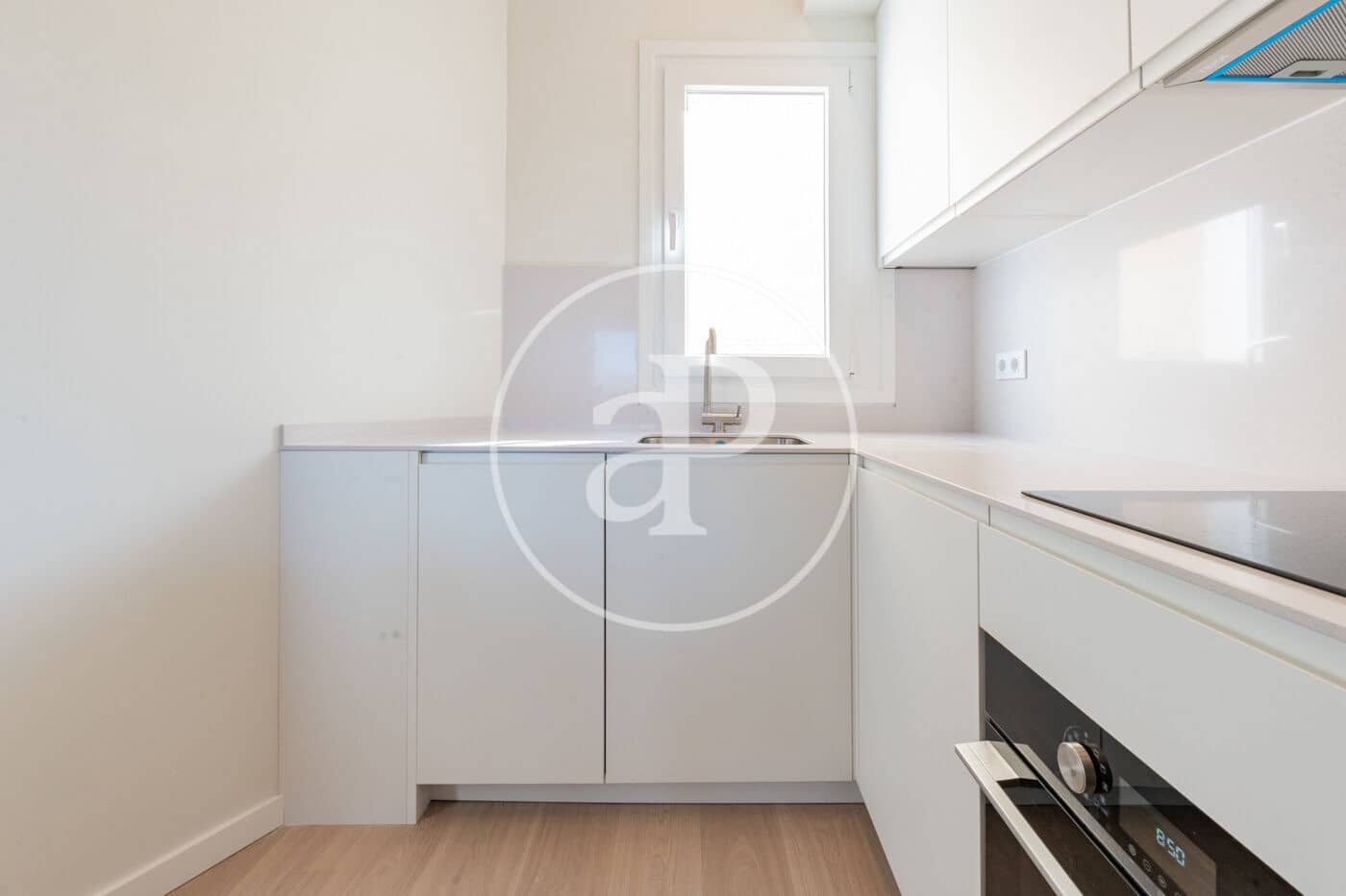 Apartamento de 2 habitaciones en Madrid ciudad en alquiler - 1.900 € (Ref: 9472983)