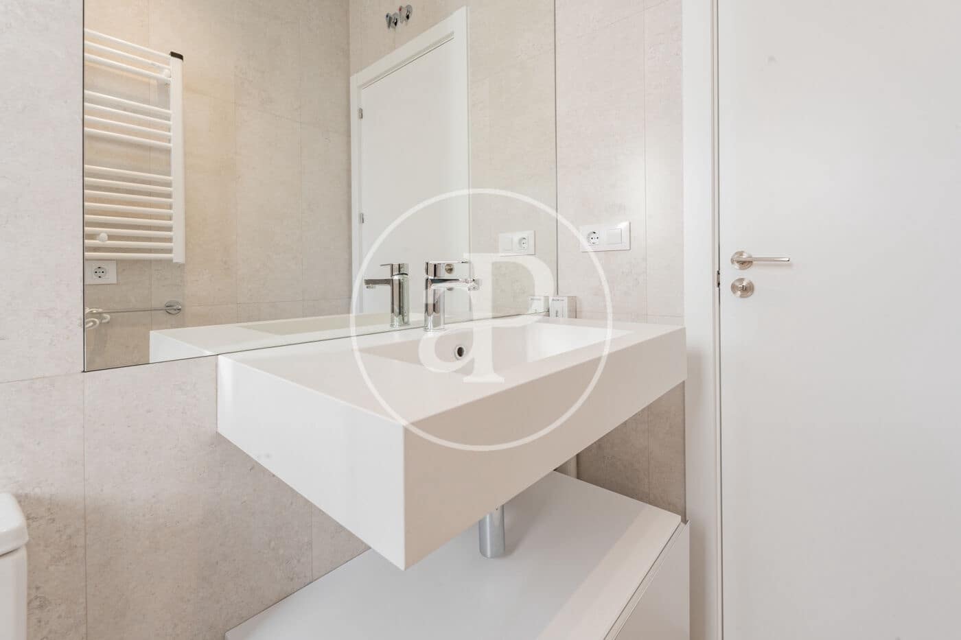 Apartamento de 2 habitaciones en Madrid ciudad en alquiler - 1.900 € (Ref: 9472983)