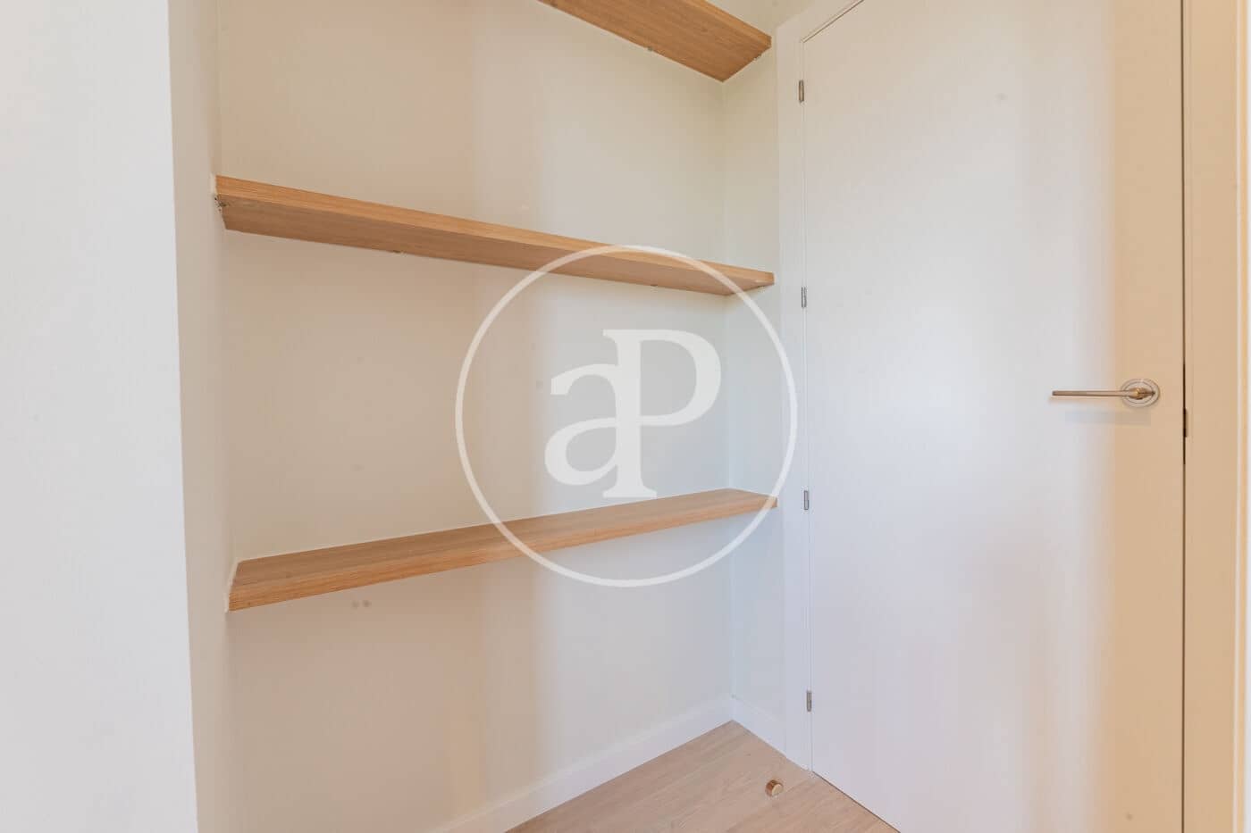 Apartamento de 2 habitaciones en Madrid ciudad en alquiler - 1.900 € (Ref: 9472983)