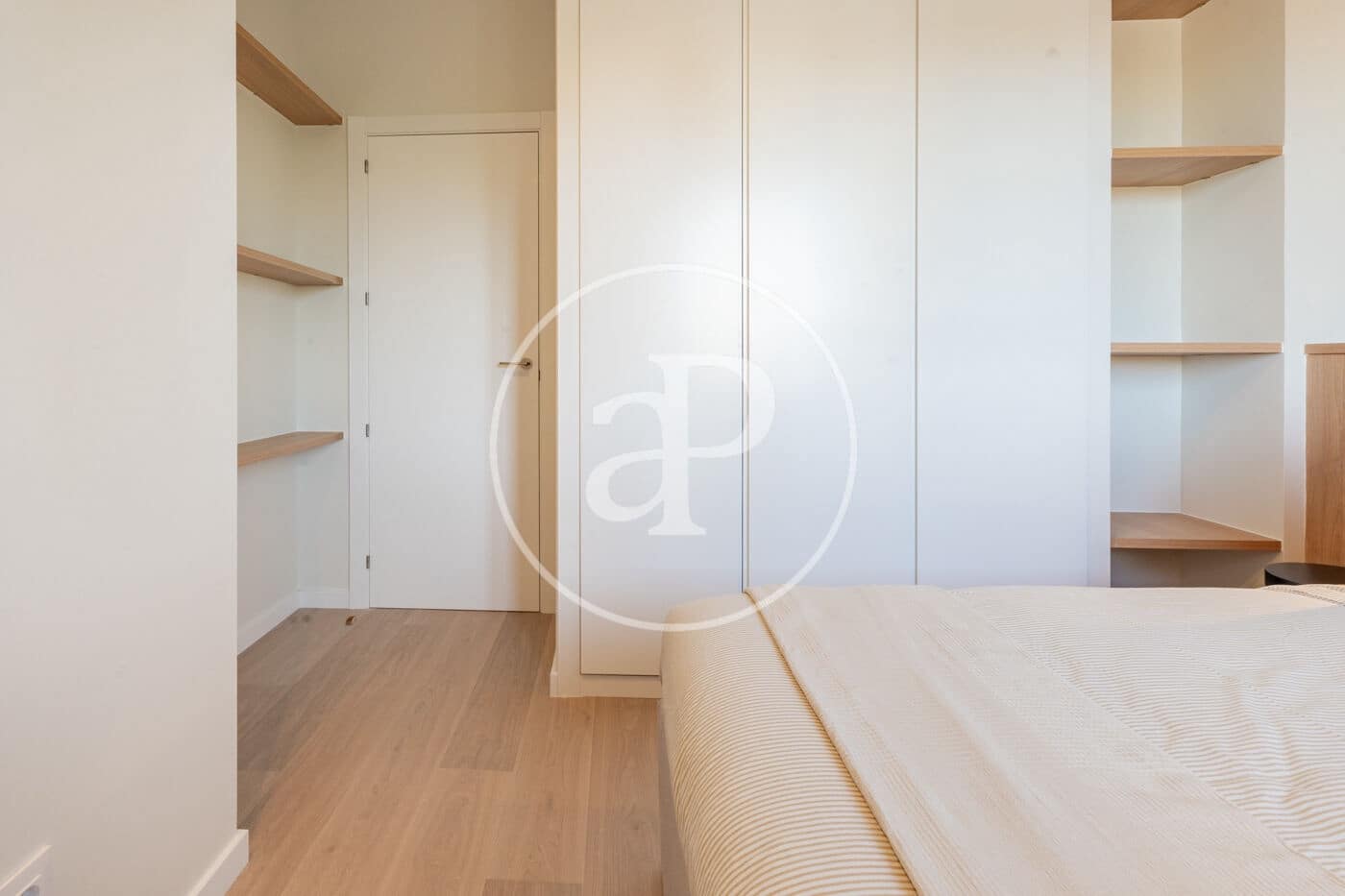 Apartamento de 2 habitaciones en Madrid ciudad en alquiler - 1.900 € (Ref: 9472983)