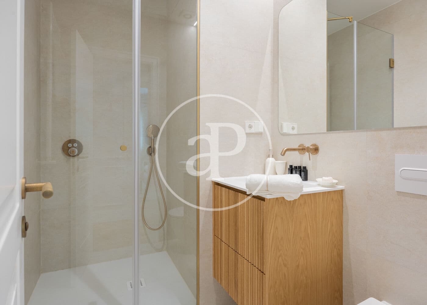 Apartamento de 3 habitaciones en Madrid ciudad en venta - 2.820.000 € (Ref: 9474208)