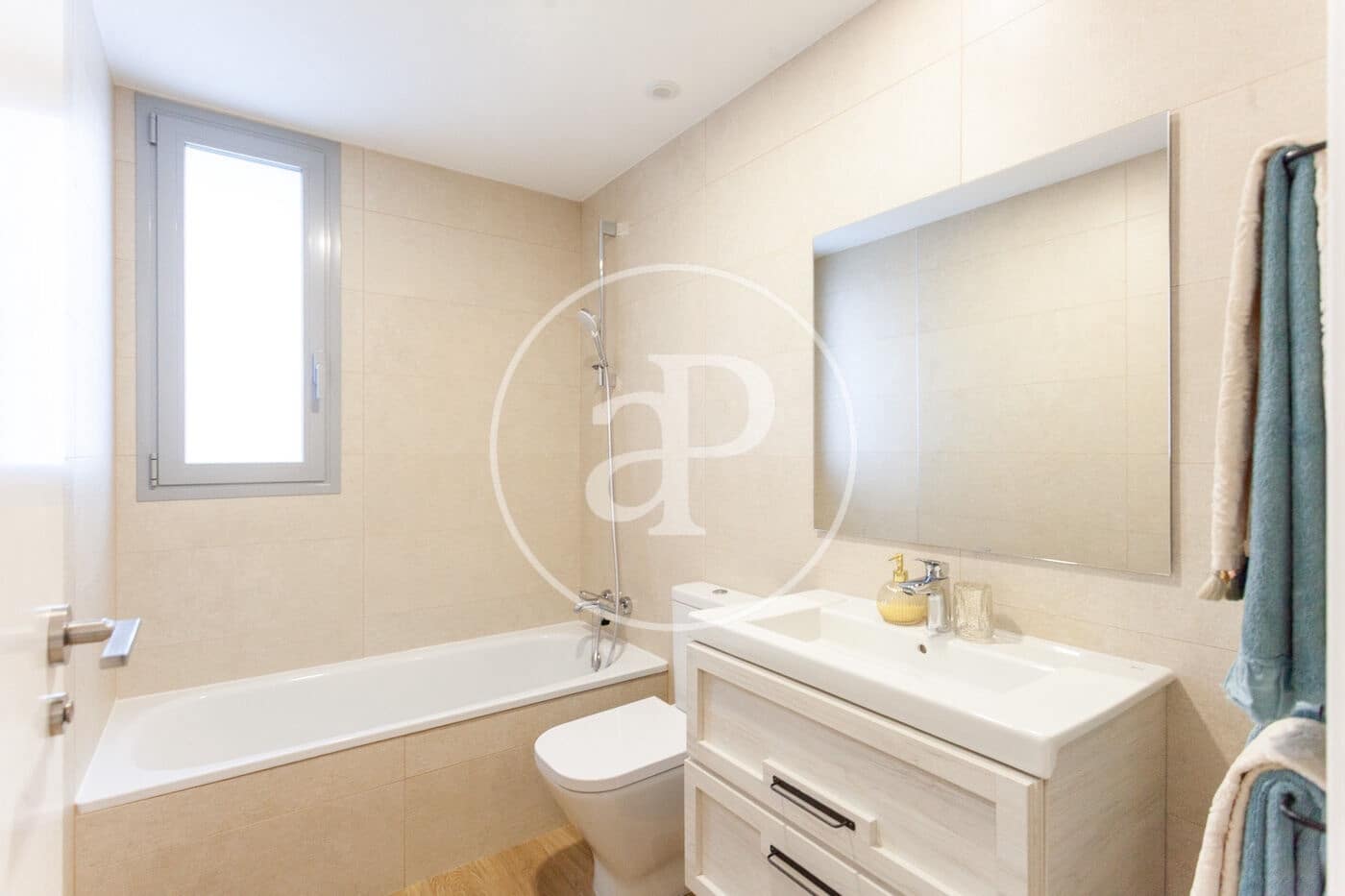 3 bedroom Apartment for sale in Las Rozas de Madrid with pool - € 785,000 (Ref: 9476112)