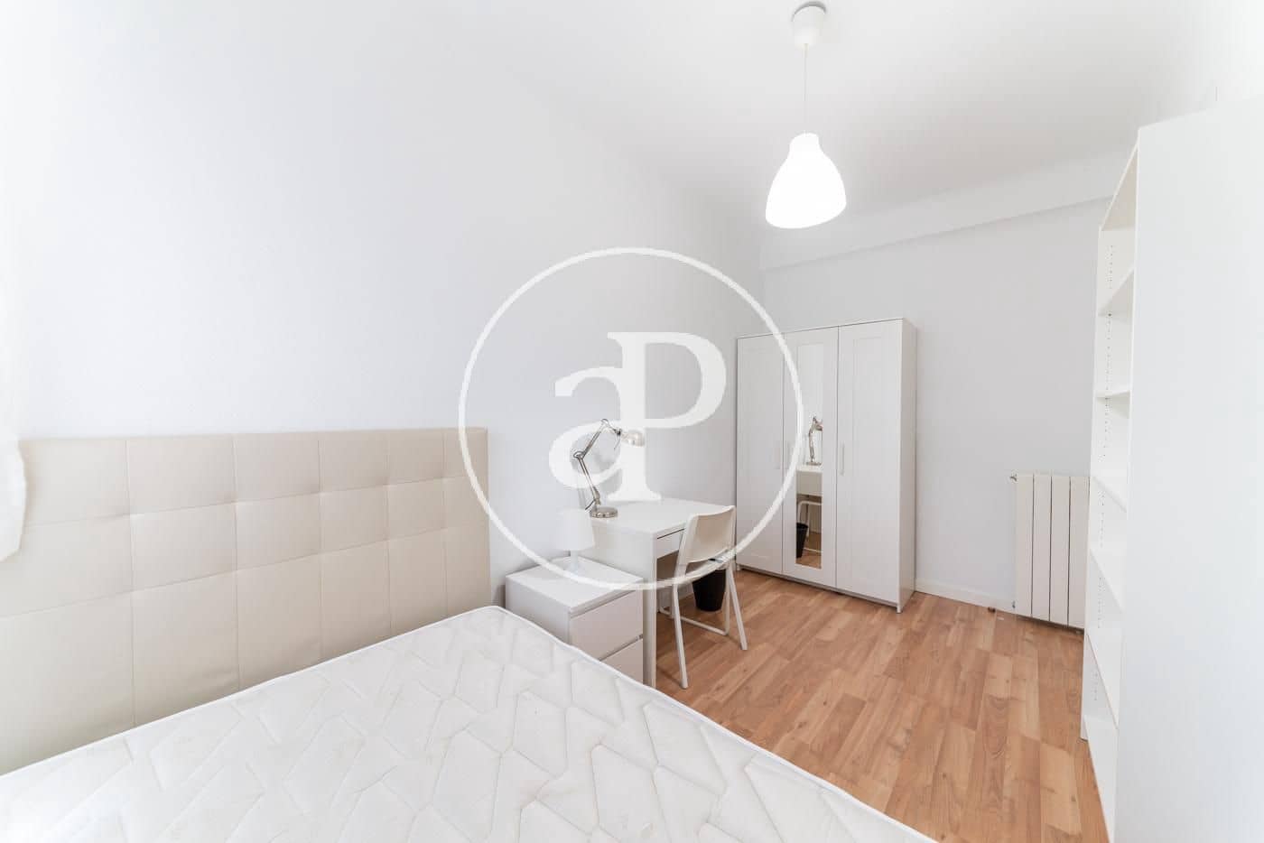 4 bedroom Apartment for rent in Madrid city - € 2,400 (Ref: 9476113)
