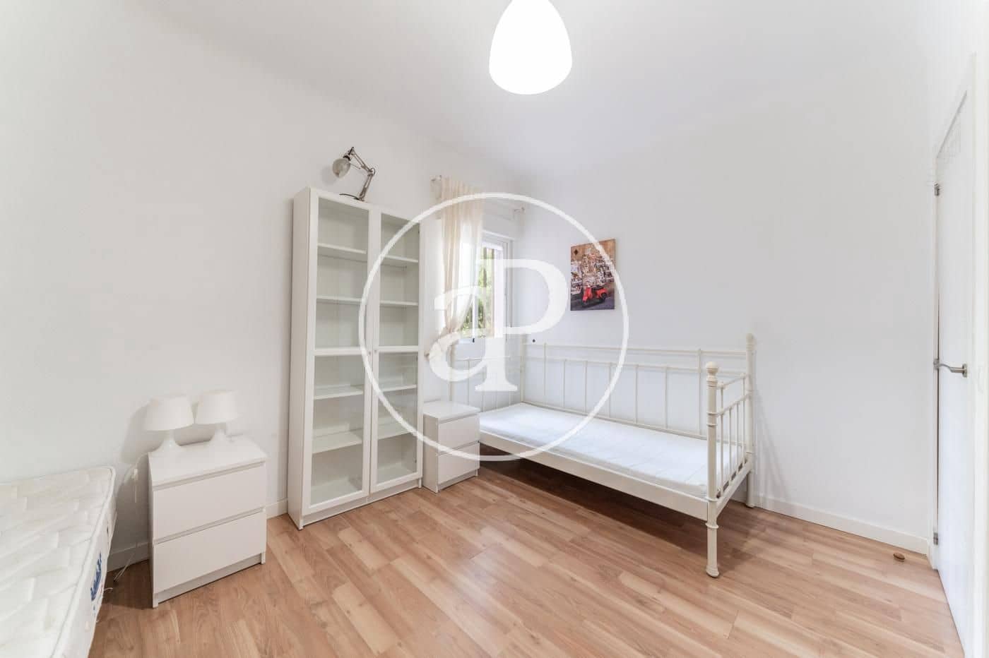 4 bedroom Apartment for rent in Madrid city - € 2,400 (Ref: 9476113)