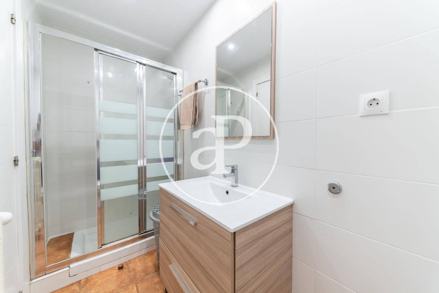 4 bedroom Apartment for rent in Madrid city - € 2,400 (Ref: 9476113)