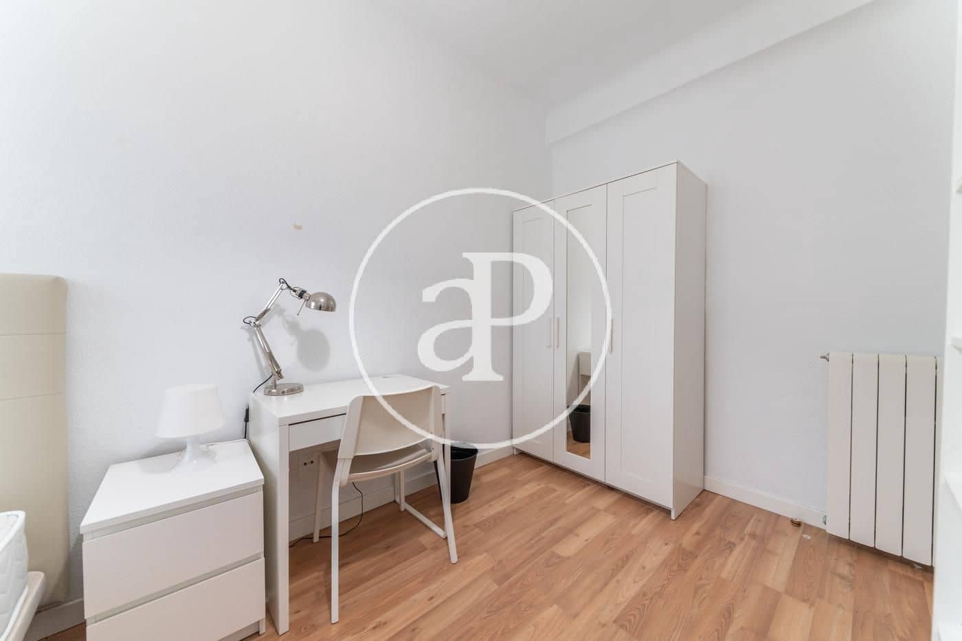 4 bedroom Apartment for rent in Madrid city - € 2,400 (Ref: 9476113)