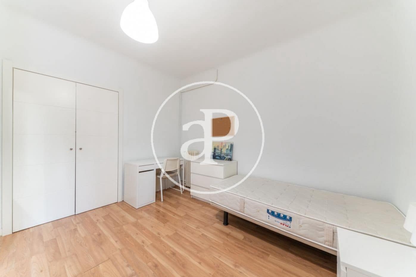 4 bedroom Apartment for rent in Madrid city - € 2,400 (Ref: 9476113)