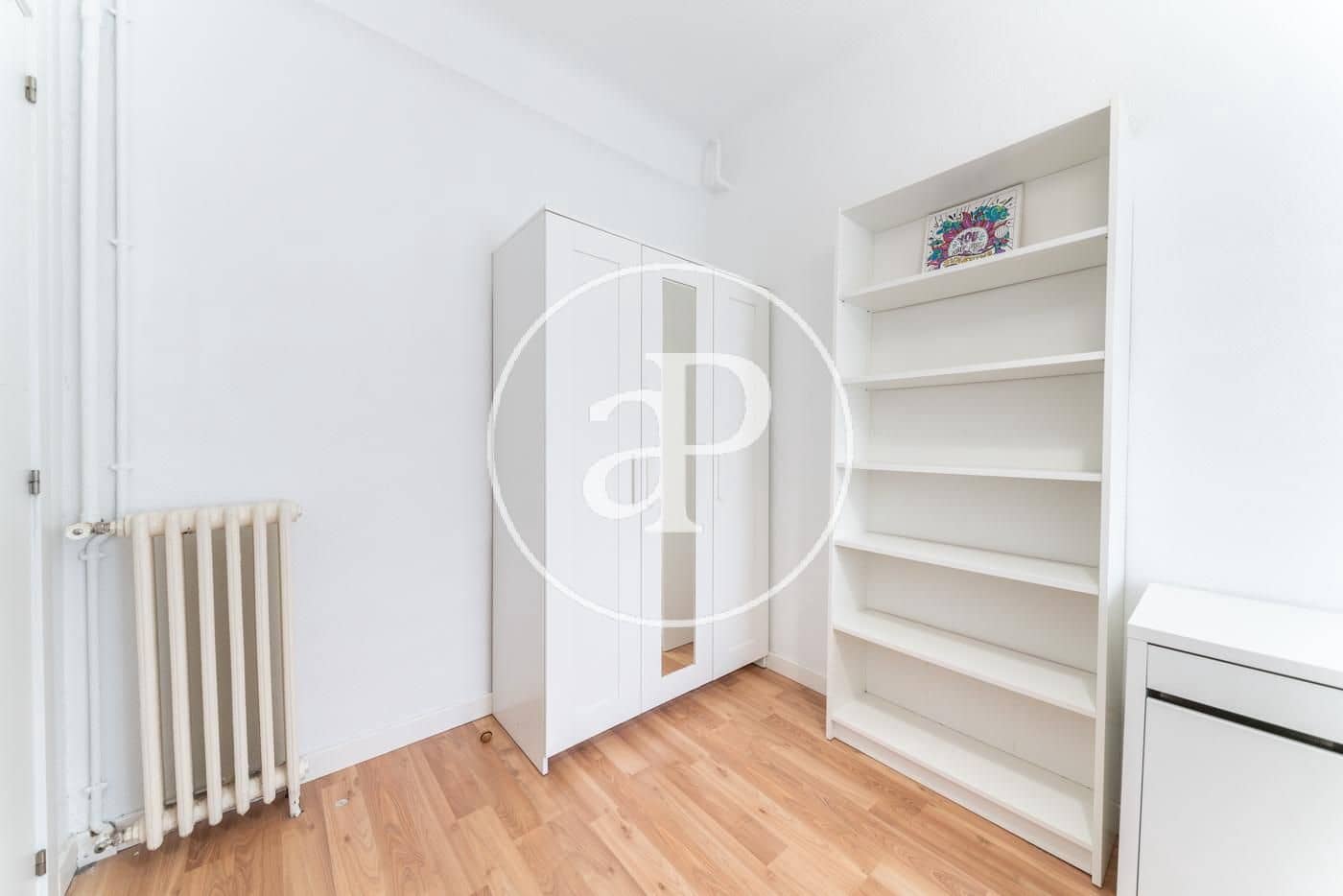 4 bedroom Apartment for rent in Madrid city - € 2,400 (Ref: 9476113)