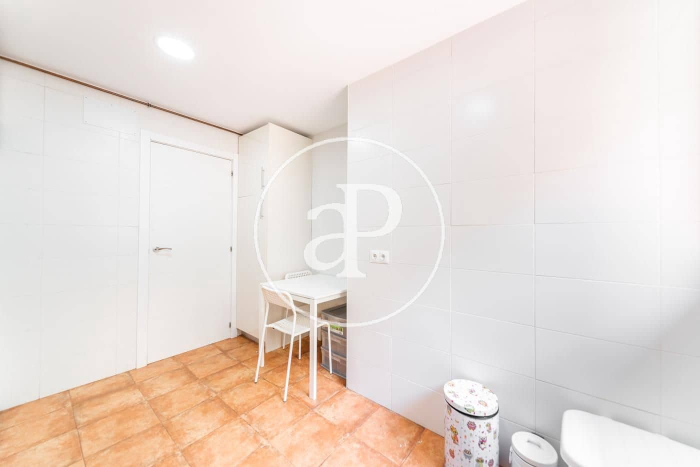 4 bedroom Apartment for rent in Madrid city - € 2,400 (Ref: 9476113)