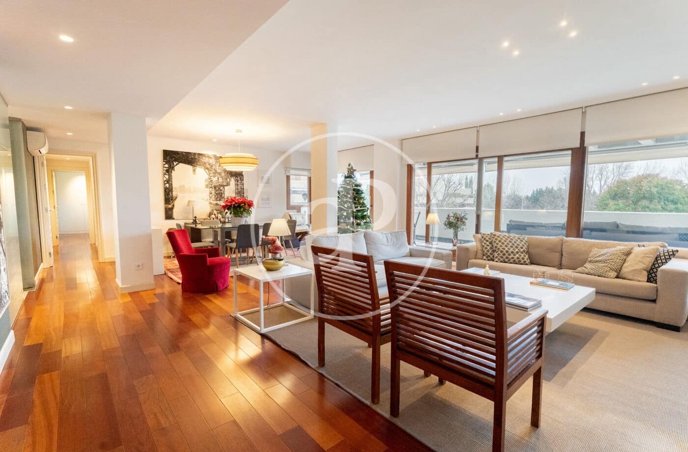 4 bedroom Apartment for sale in La Moraleja with pool - € 1,590,000 (Ref: 9481199)