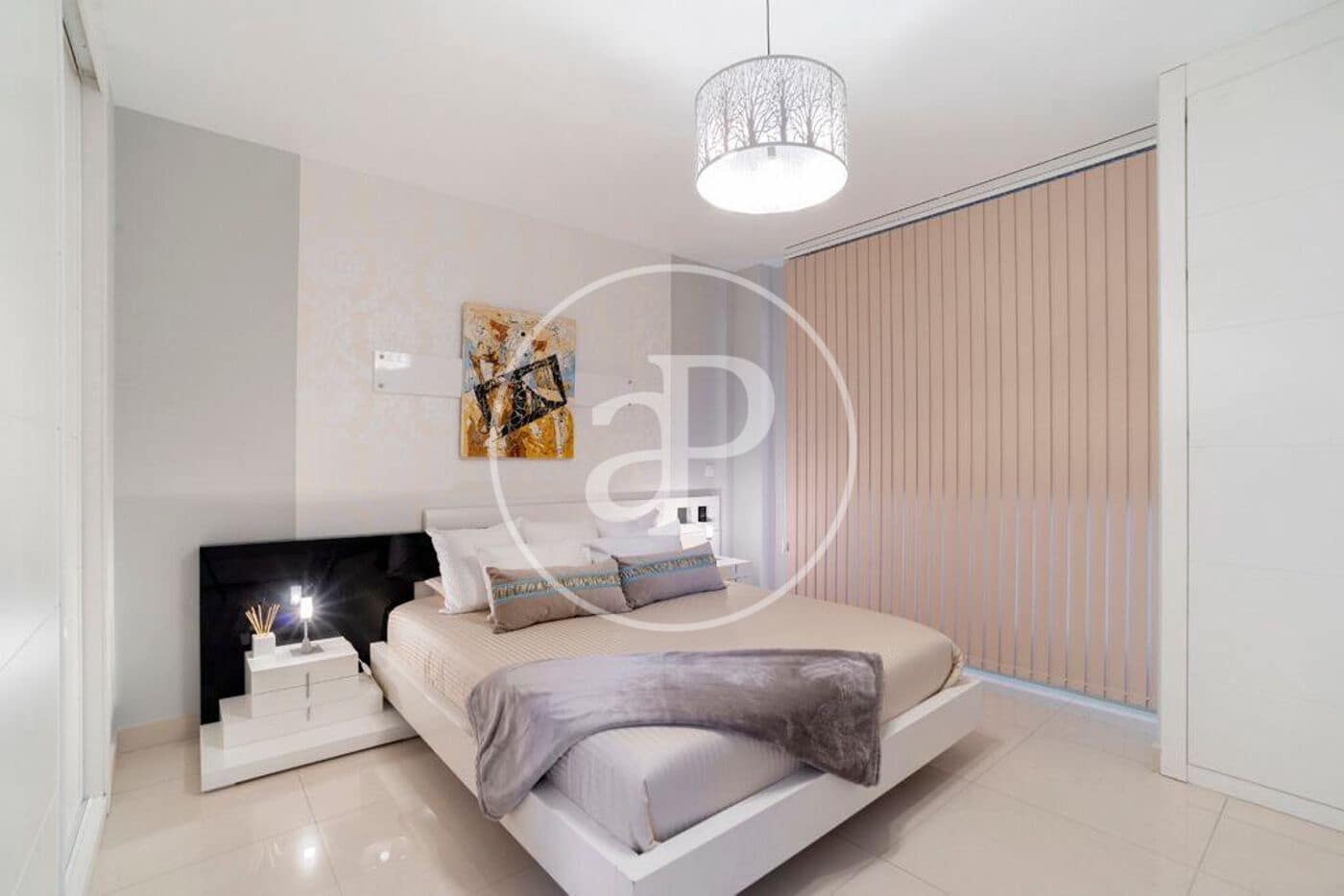 2 bedroom Penthouse for sale in San Sebastian de los Reyes - € 740,000 (Ref: 9482045)
