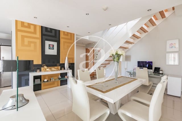 2 soveværelse Penthouse til salg i San Sebastián de los Reyes - € 720.000 (Ref: 9482045)