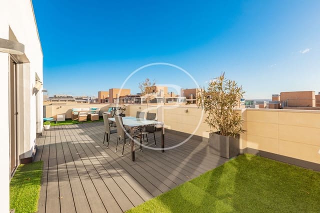 2 soveværelse Penthouse til salg i San Sebastián de los Reyes - € 720.000 (Ref: 9482045)