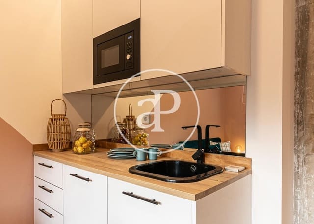 1 soveværelse Lejlighed til leje i Argüelles, Madrid by - € 1.290 (Ref: 9485294)