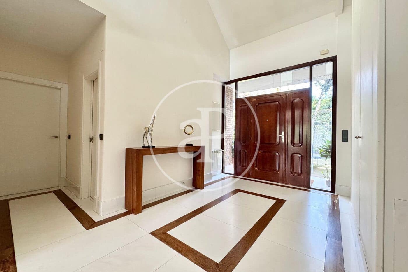 8 bedroom Villa for sale in La Moraleja with pool - € 5,450,000 (Ref: 9485295)