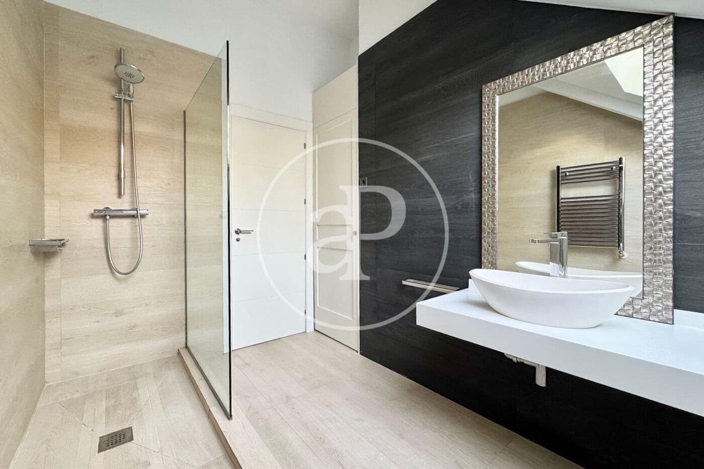 8 bedroom Villa for sale in La Moraleja with pool - € 5,450,000 (Ref: 9485295)