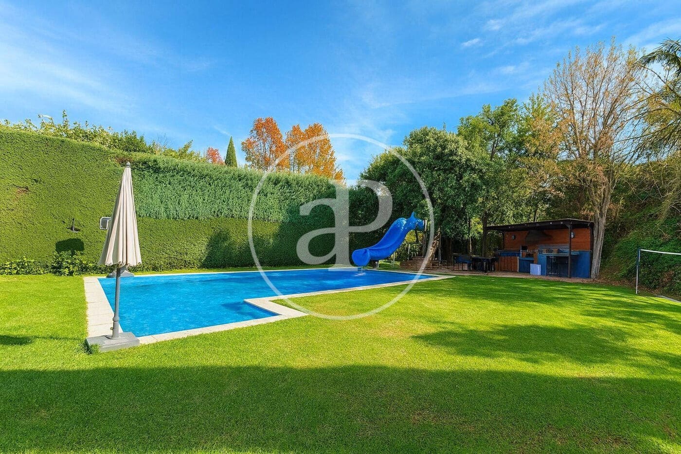 8 bedroom Villa for sale in La Moraleja with pool - € 5,450,000 (Ref: 9485295)