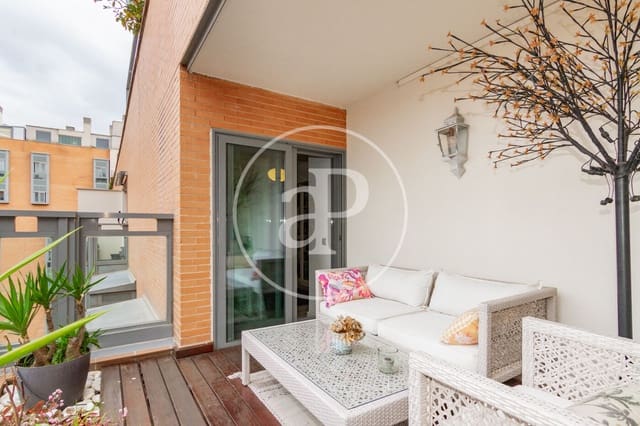 Ático de 3 habitaciones en Legazpi, Madrid ciudad en venta con piscina - 1.395.000 € (Ref: 9488351)