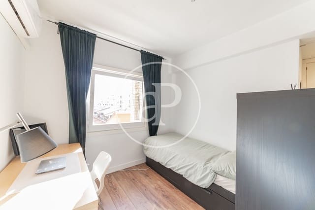 1 slaapkamer Appartement te huur in Recoletos, Madrid stad - € 1.100 (Ref: 9488352)