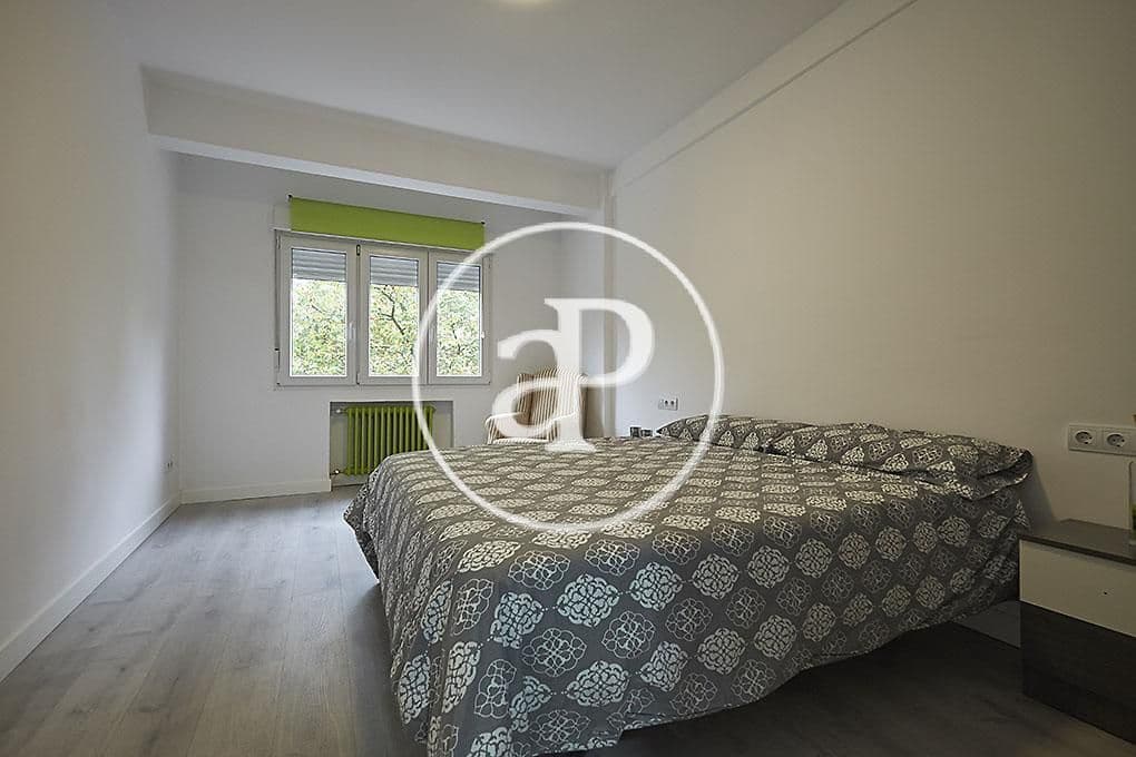 Apartamento de 5 habitaciones en Madrid ciudad en alquiler - 3.500 € (Ref: 9491455)