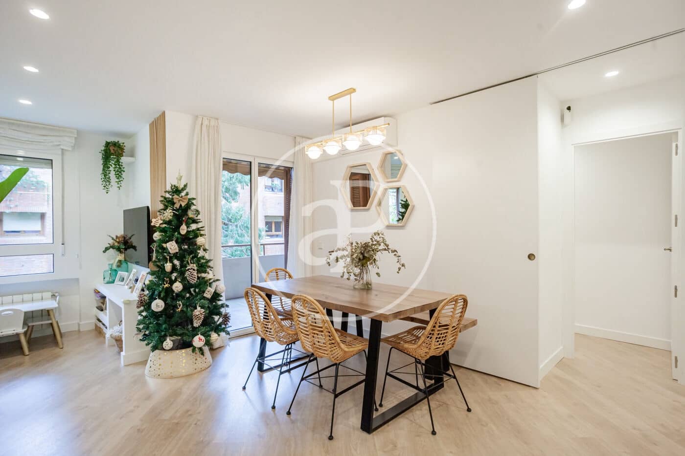 Apartamento de 3 habitaciones en Pozuelo de Alarcón en venta con piscina - 850.000 € (Ref: 9494656)