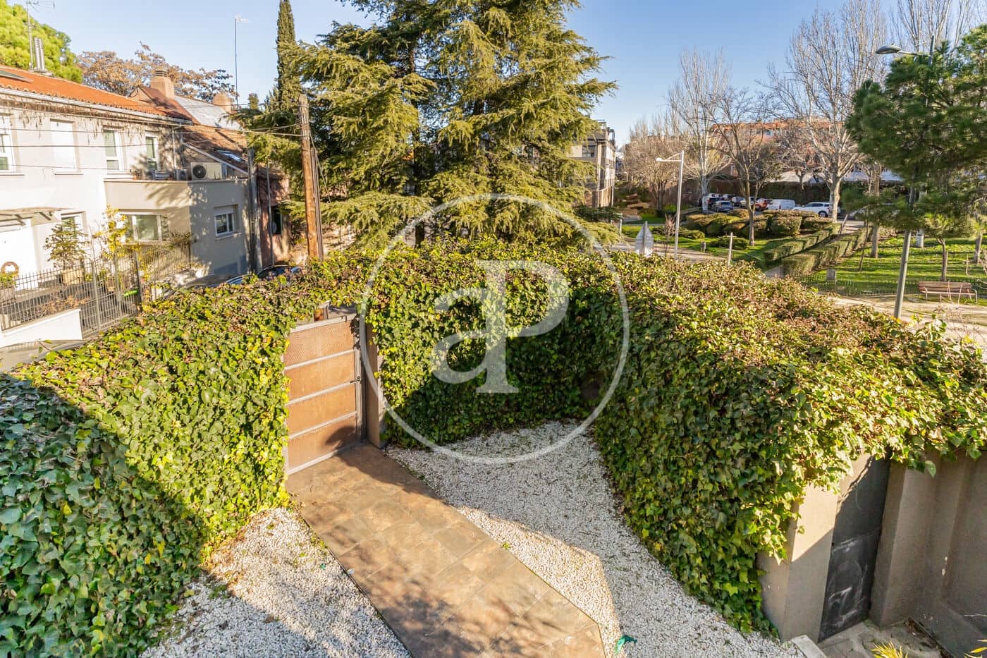 3 bedroom Villa for sale in Pozuelo de Alarcon - € 695,000 (Ref: 9494659)