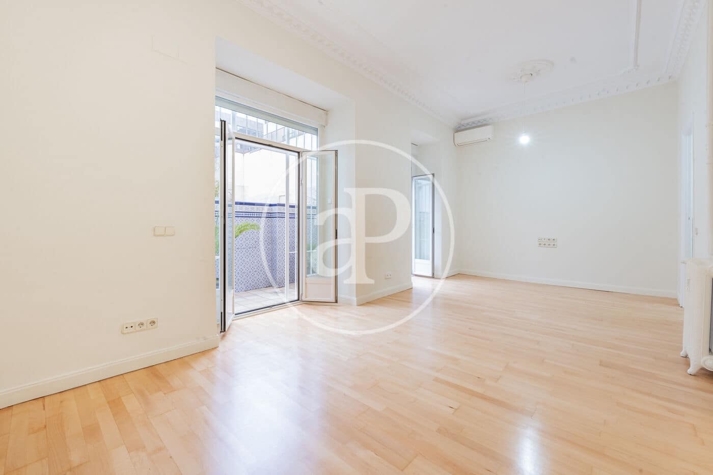 4 bedroom Apartment for sale in Madrid city - € 1,750,000 (Ref: 9497196)