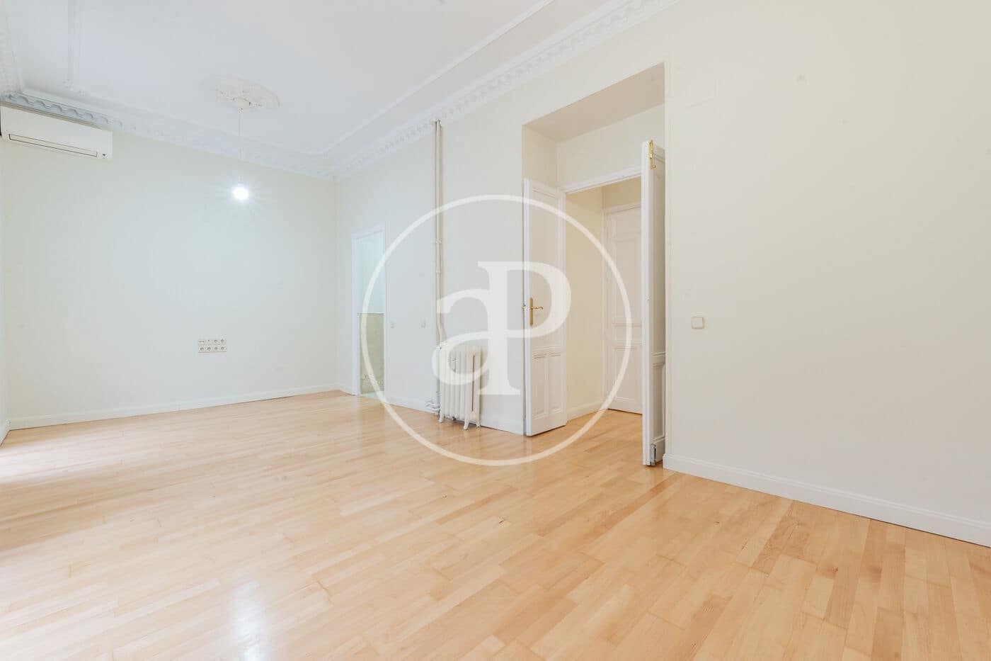 4 bedroom Apartment for sale in Madrid city - € 1,750,000 (Ref: 9497196)