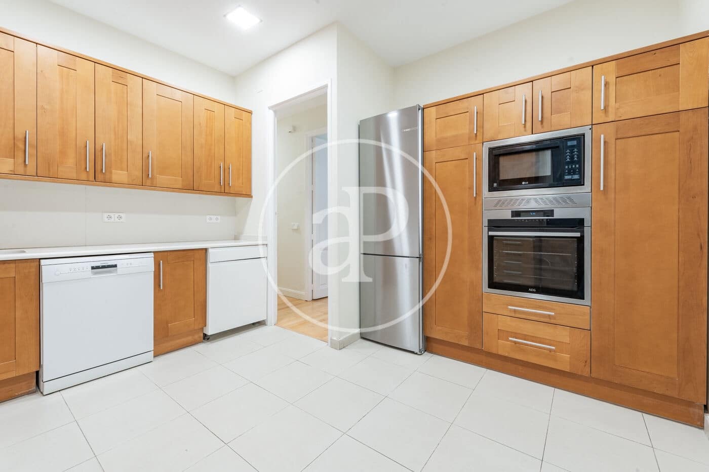 4 bedroom Apartment for sale in Madrid city - € 1,750,000 (Ref: 9497196)