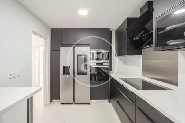 5 Zimmer Villa zu verkaufen in Las Rozas de Madrid - 927.000 € (Ref: 9497199)