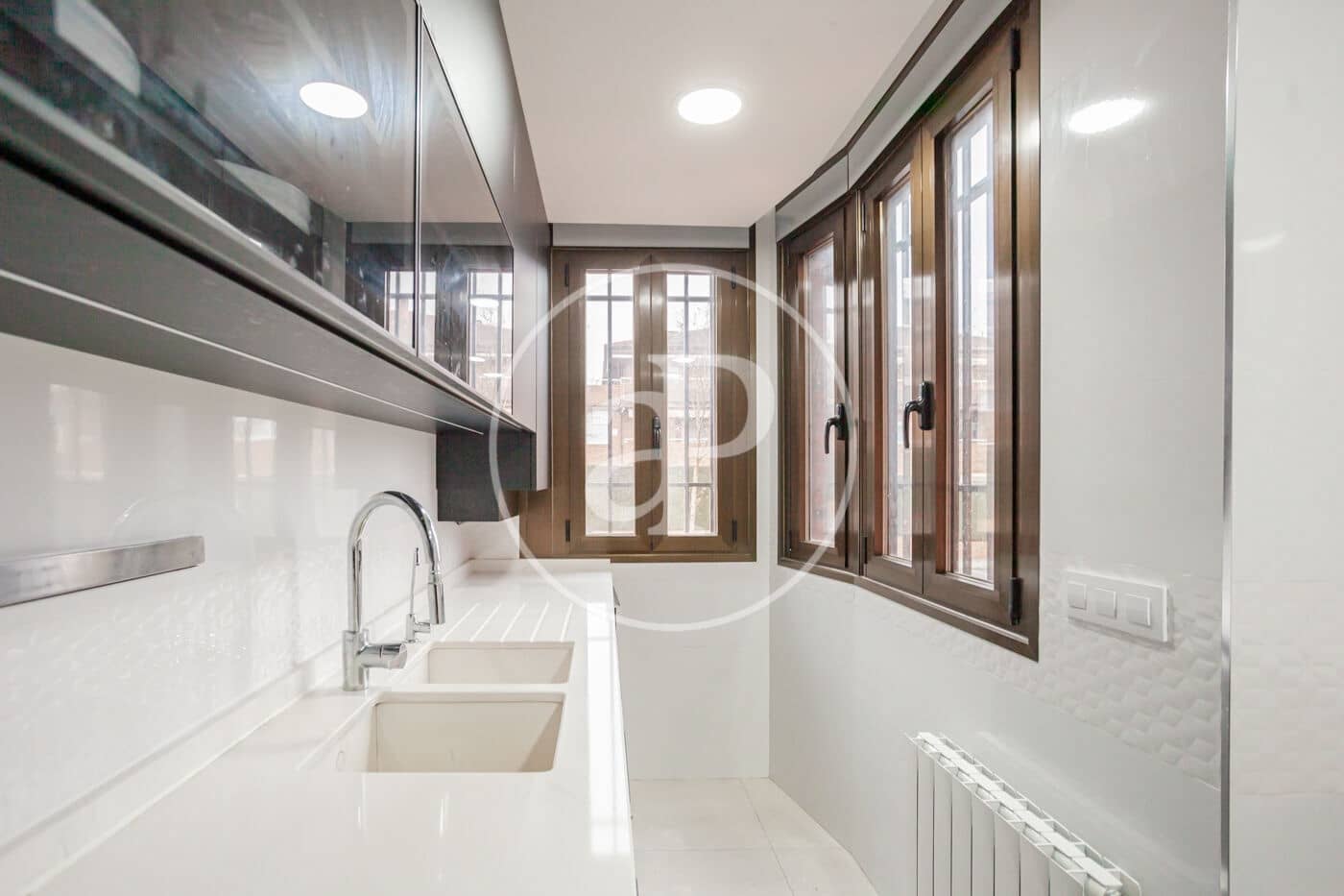 5 bedroom Villa for sale in Las Rozas de Madrid - € 927,000 (Ref: 9497199)