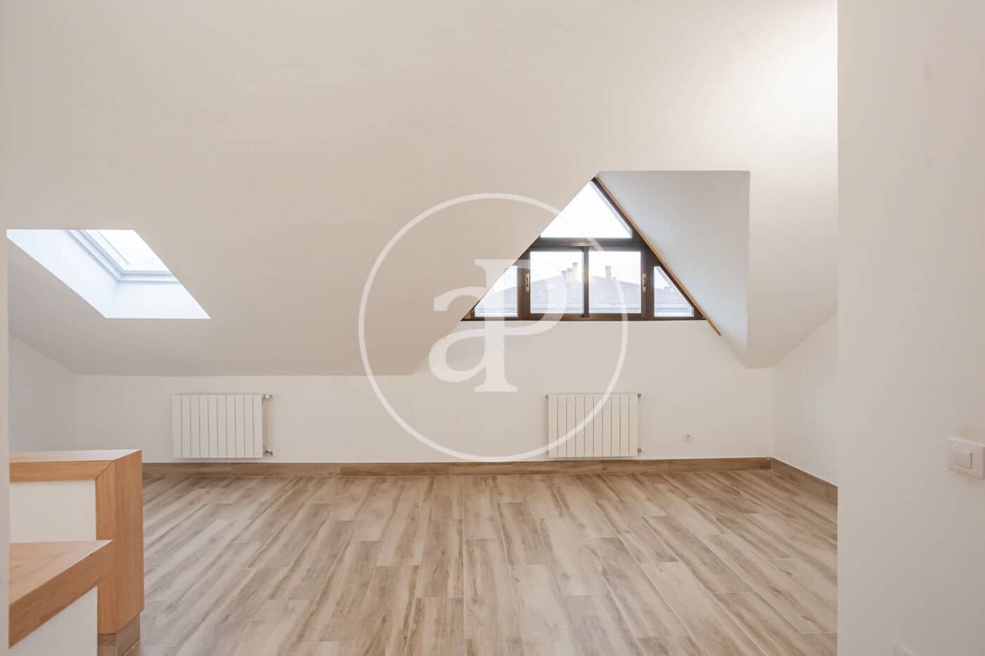 5 bedroom Villa for sale in Las Rozas de Madrid - € 927,000 (Ref: 9497199)