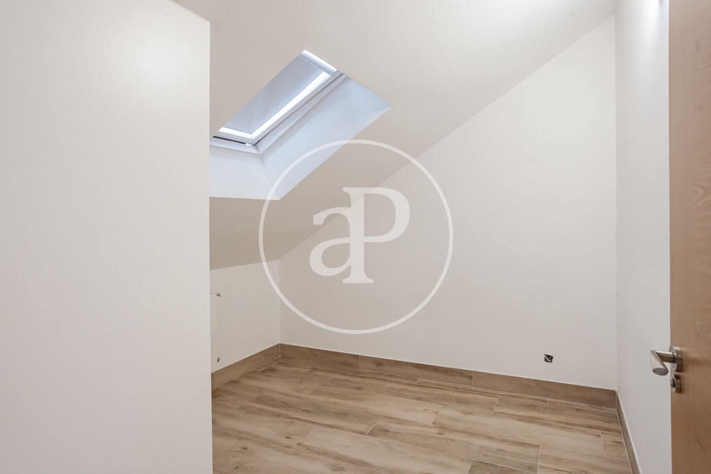 5 bedroom Villa for sale in Las Rozas de Madrid - € 927,000 (Ref: 9497199)