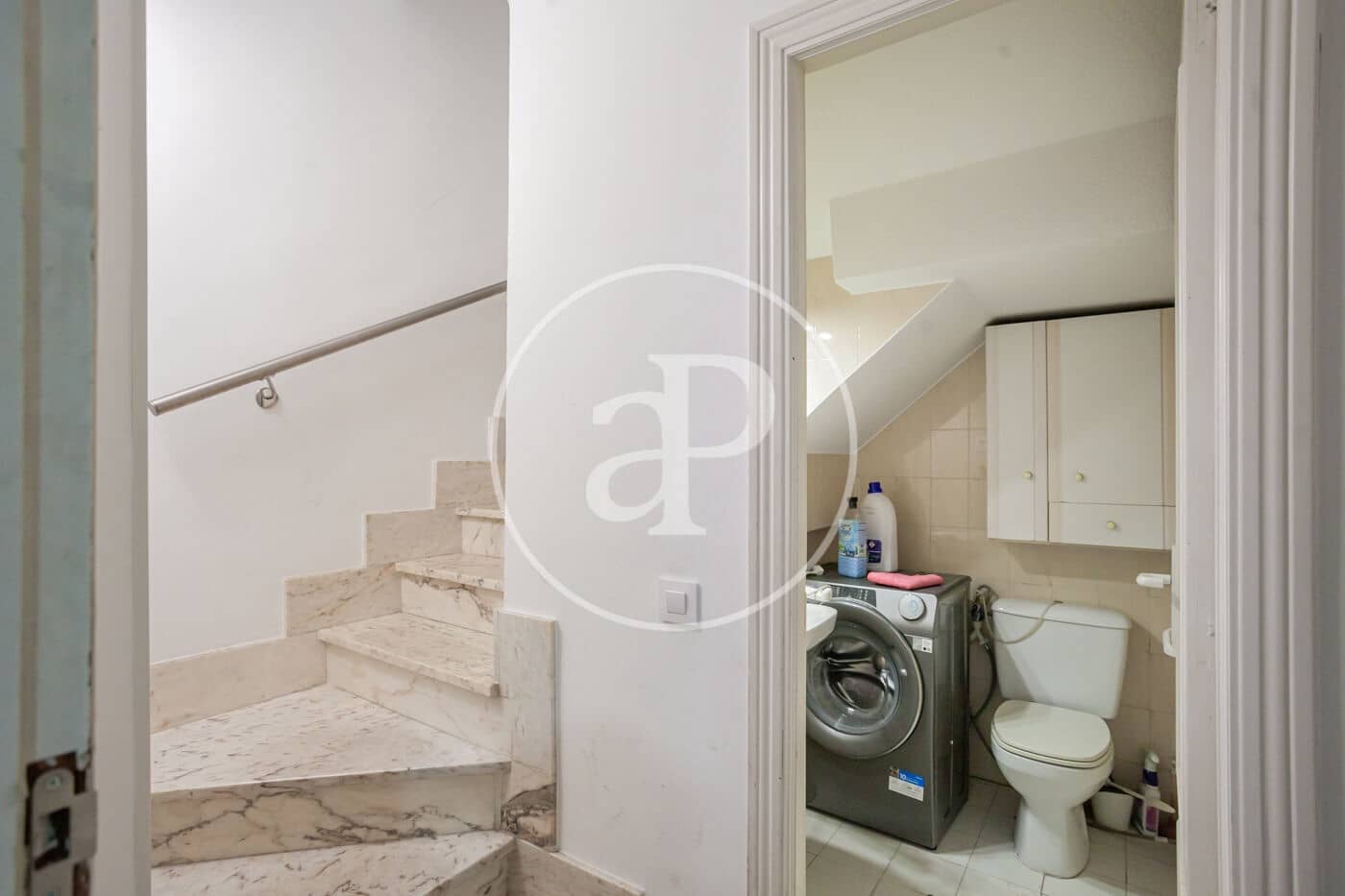 5 bedroom Villa for sale in Las Rozas de Madrid - € 927,000 (Ref: 9497199)