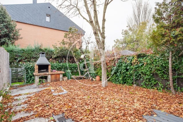 5 quarto Moradia para venda em Las Rozas de Madrid - 927 000 € (Ref: 9497199)