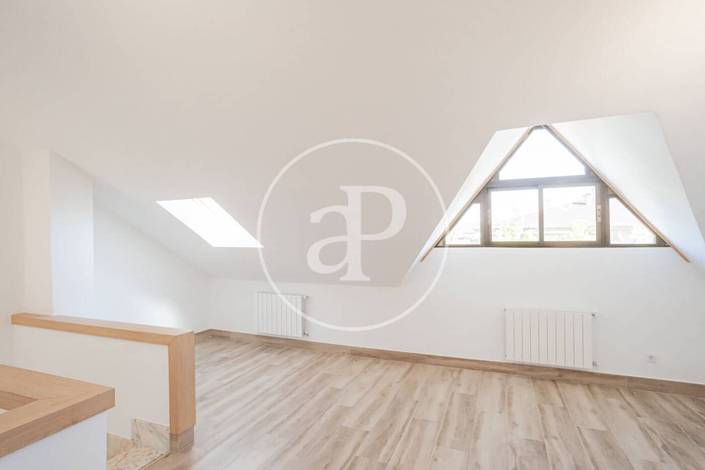 5 bedroom Villa for sale in Las Rozas de Madrid - € 912,000 (Ref: 9497199)