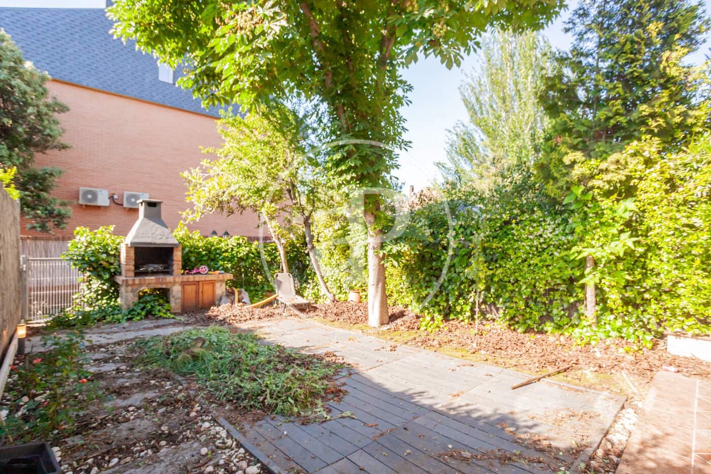5 bedroom Villa for sale in Las Rozas de Madrid - € 912,000 (Ref: 9497199)