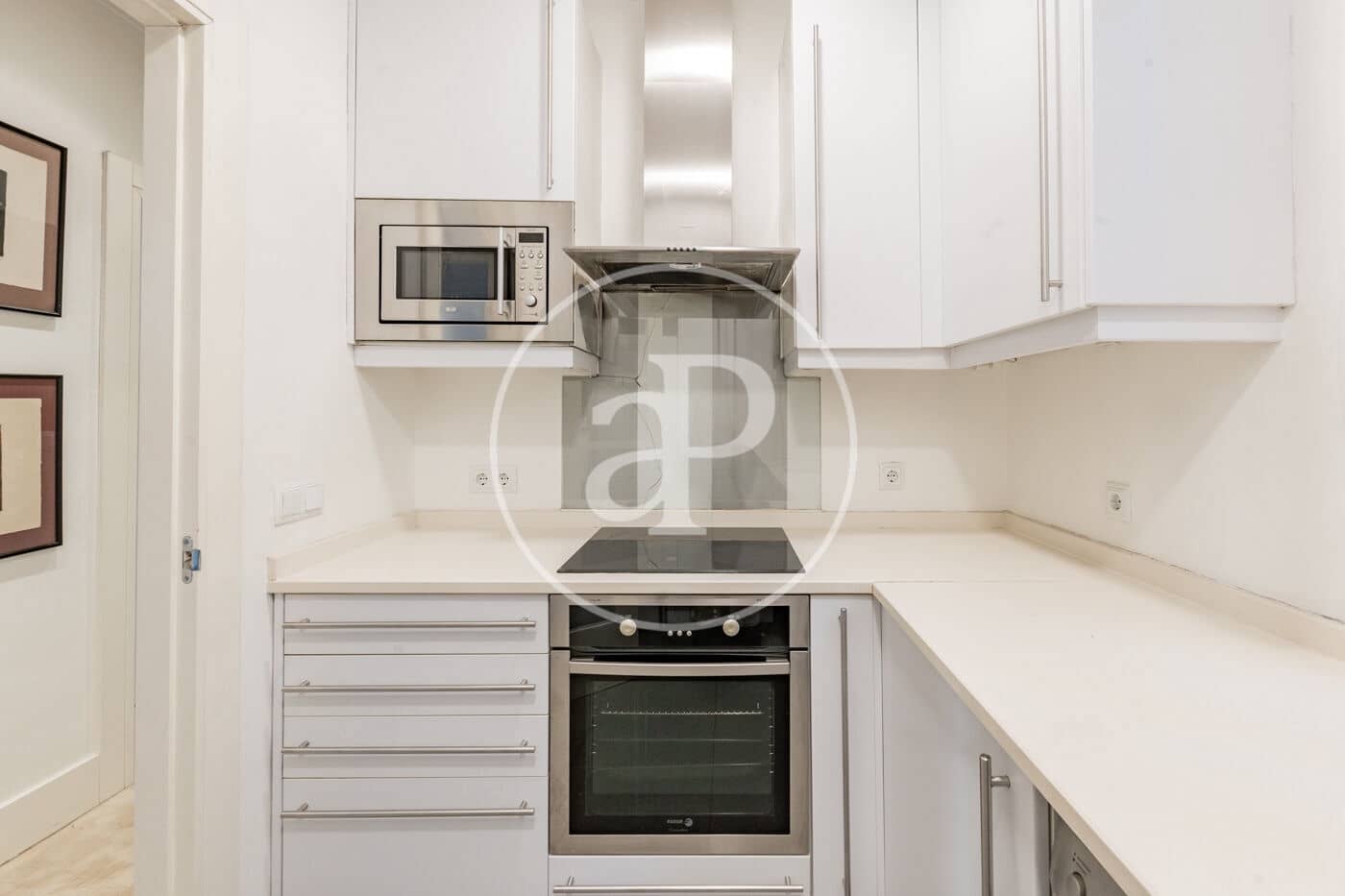 2 bedroom Apartment for rent in Madrid city - € 2,500 (Ref: 9497200)