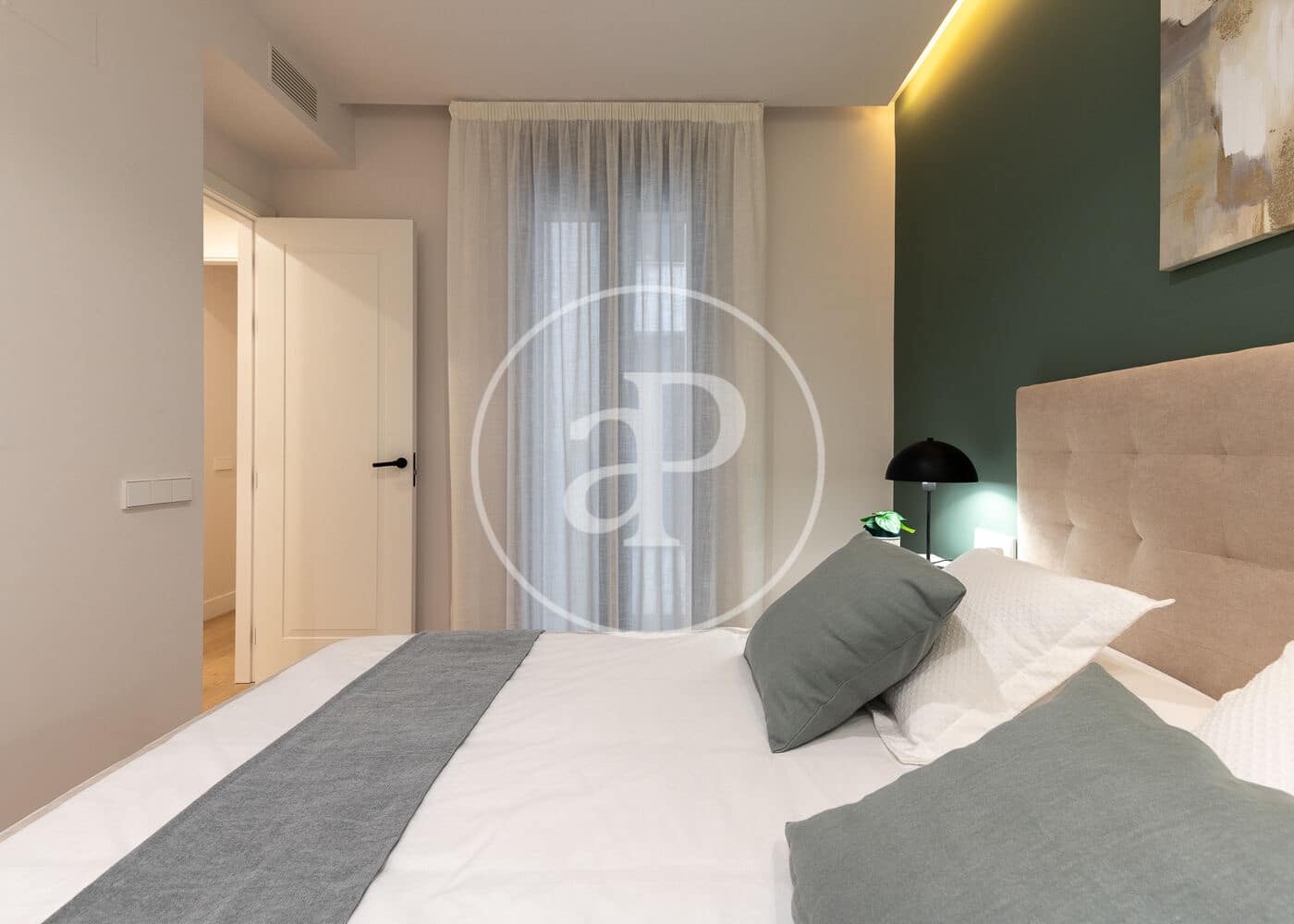 2 quarto Apartamento para arrendar em Madrid cidade com piscina - 3 450 € (Ref: 9497201)