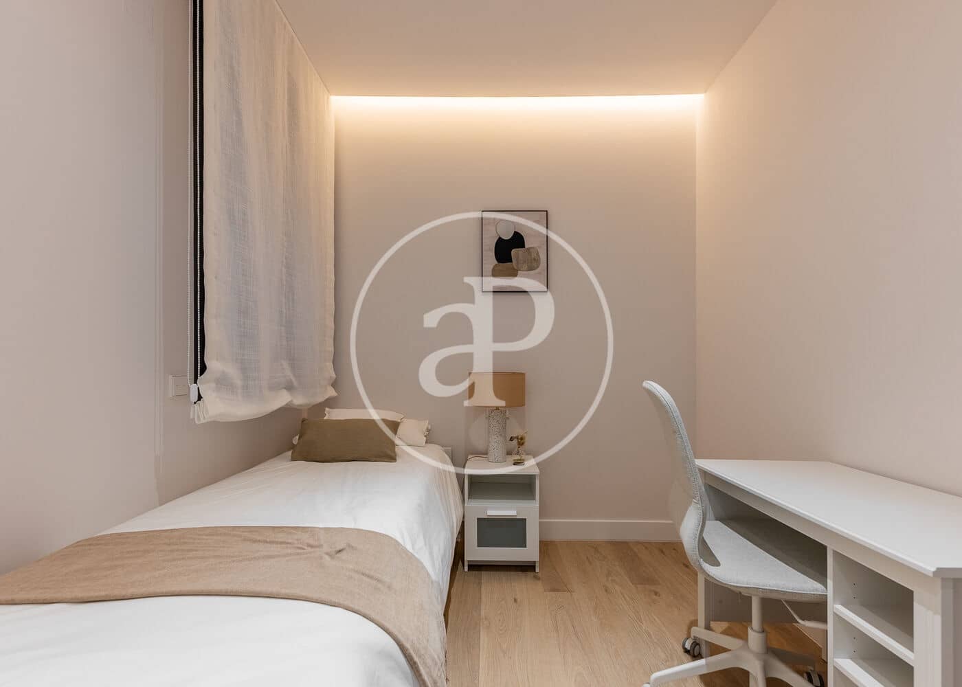 2 quarto Apartamento para arrendar em Madrid cidade com piscina - 3 450 € (Ref: 9497201)