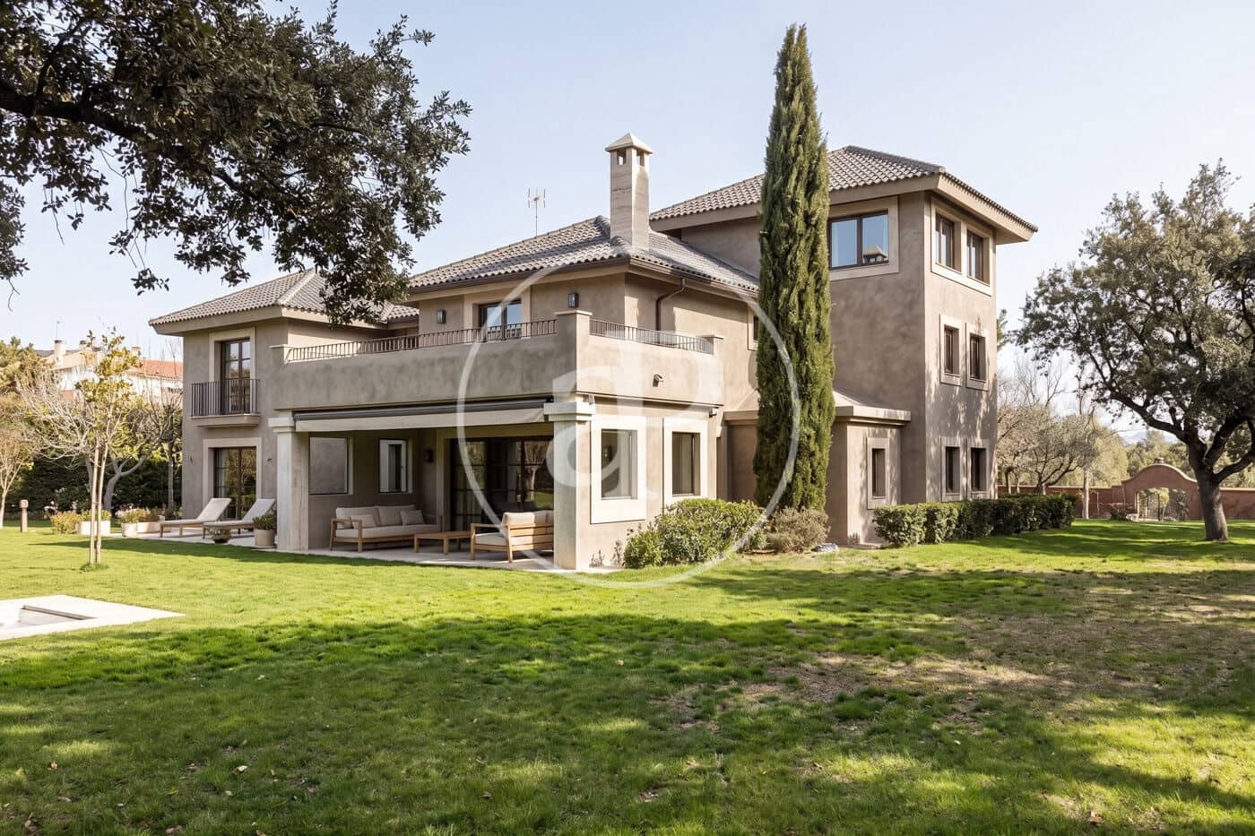 5 bedroom Villa for sale in San Sebastian de los Reyes with pool - € 2,450,000 (Ref: 9502373)