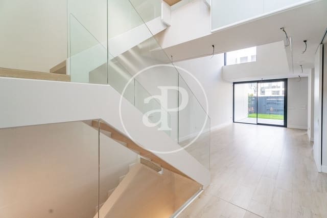 Chalet de 5 habitaciones en Canillejas, Madrid ciudad en alquiler con piscina - 5.500 € (Ref: 9502374)